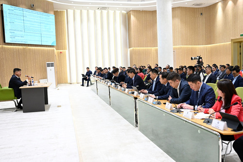 Баяр наадмын зохион байгуулалтад онцгой анхаарч, үер, гал түймрийн аюулаас урьдчилан сэргийлж ажиллахыг үүрэгдлээ